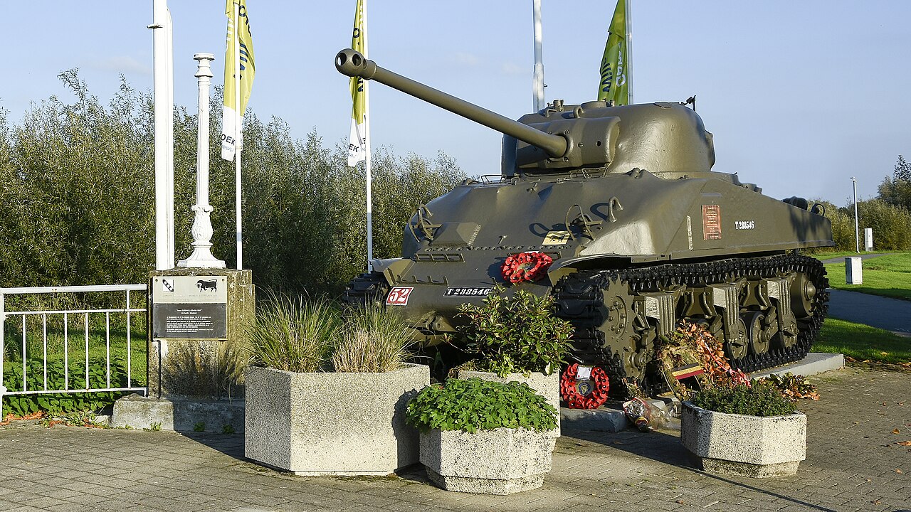Tankmonument in Klein-Willebroek, België