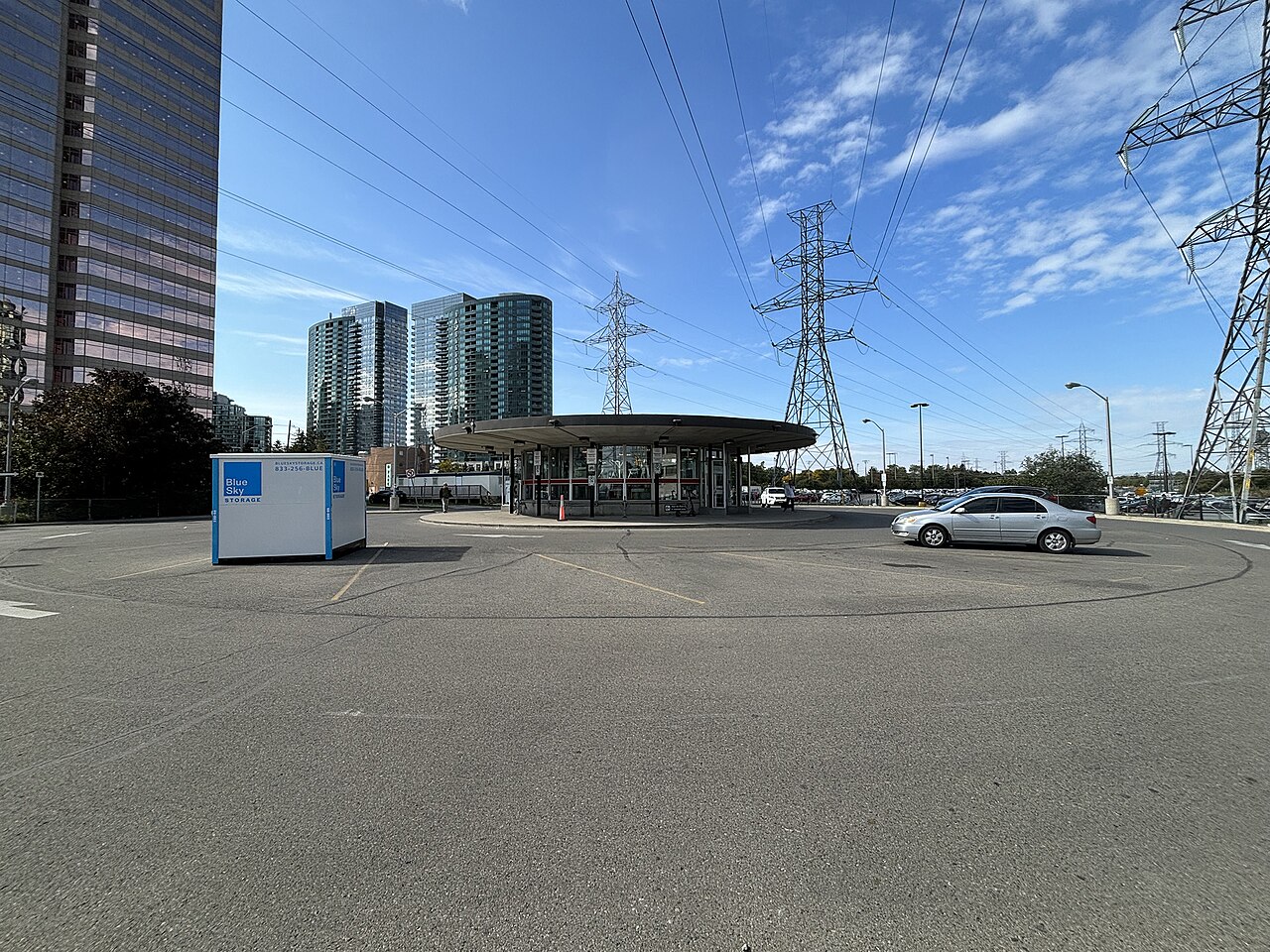 TTC Finch Station Passanger Pick Up Area