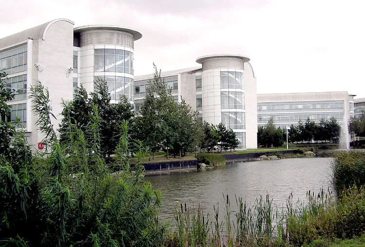 Ministry of Defence building, Filton, near Bristol, England.
Taken by Adrian Pingstone in September 2004 and released to the public domain.

This picture is dedicated to the (very polite) MOD police officer who wanted to know why I was photographing the building. My explanations about Wikipedia satisfied his curiosity.