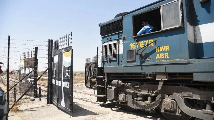 ABR WDM Loco crossing India-Pakistan border