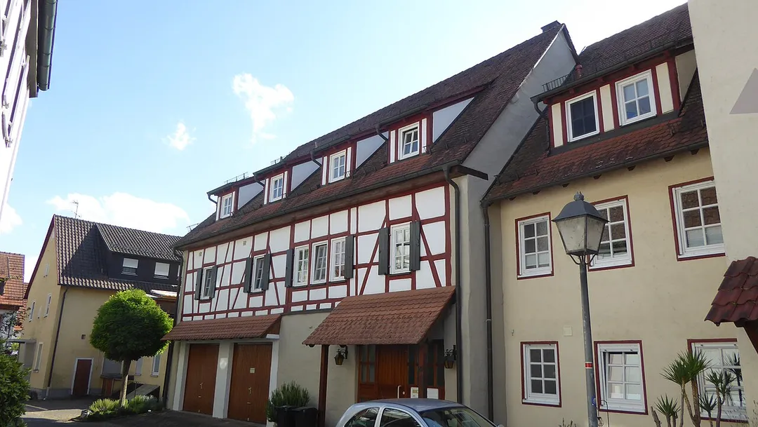 Kulturdenkmal, Adelsheim, Torgasse 20, Stadtbefestigung.
Straßenansicht Stadtmauer mit Stadtmauerhäusern