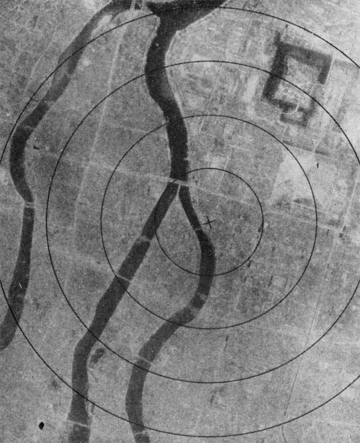 Hiroshima after bombing. Area around ground zero. 1,000 foot circles.