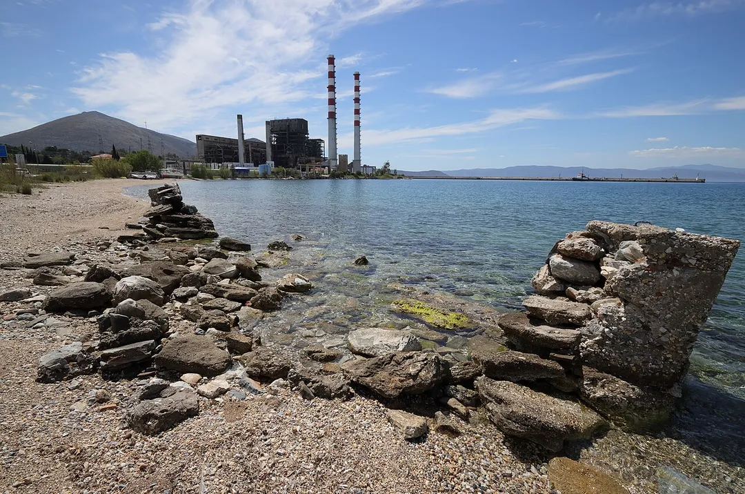 Εργοστάσιο στο Αλιβέρι Ευβοίας