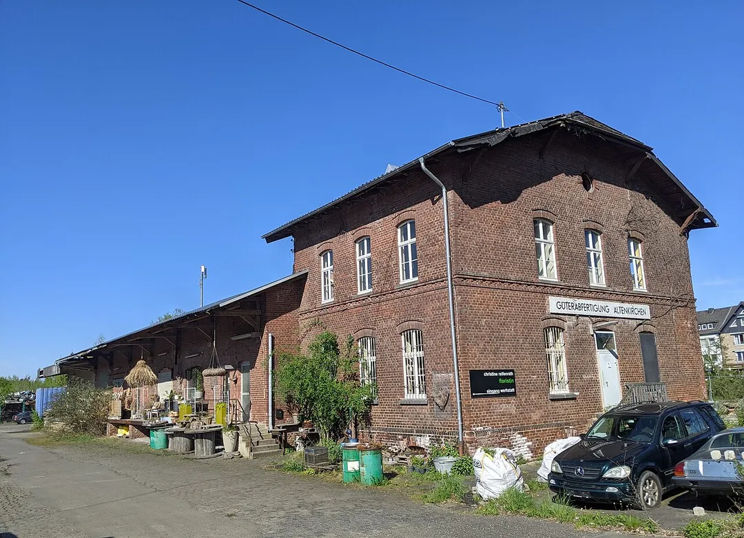 Ehemalige Güterabfertigung am Bahnhof Altenkirchen (Westerw)