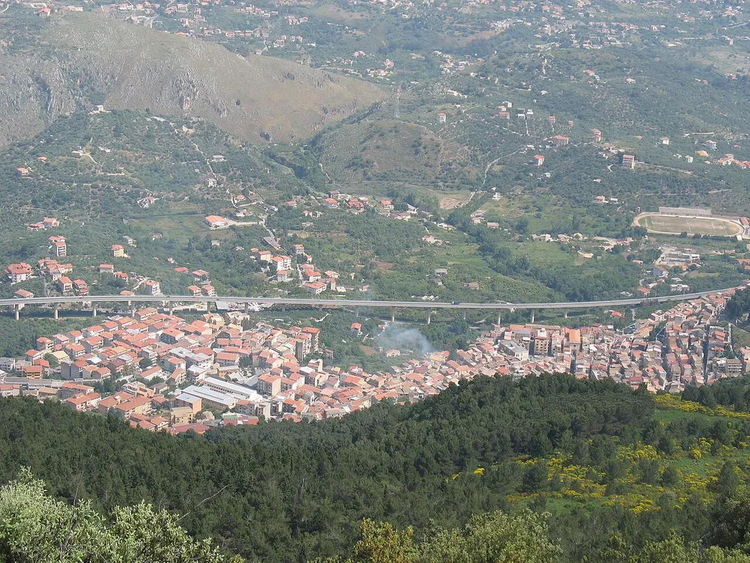 Alessiox.94, Immagine propria, Altofonte visto dalla Moharda.