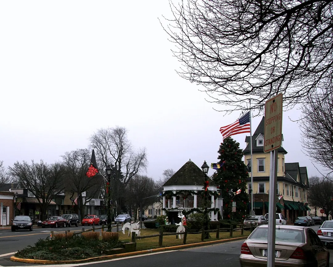 Christmas decorations on the Amityville Town Square