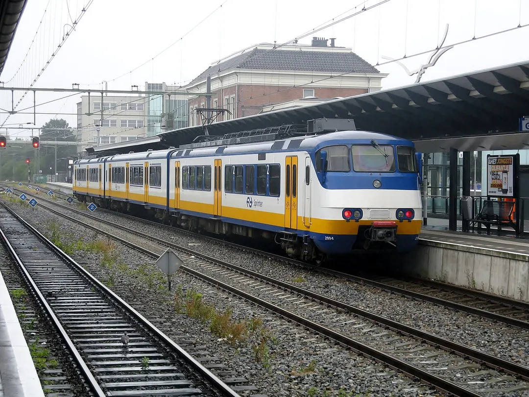 SGMm in het station van Apeldoorn