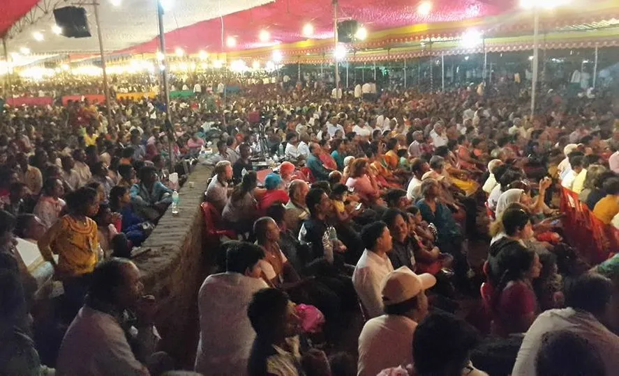 Pilgrims at Amphitheater upper Mehrabad