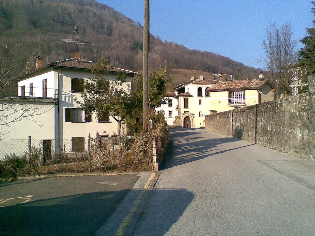 Arosio Svizzera, uno scorcio del villaggio.
Autore: paco ( dimmi pure) 10:15, 18 dic 2007 (CET)