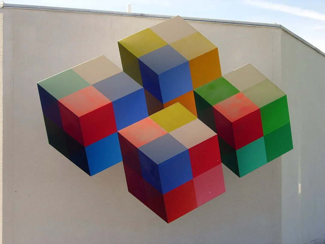 Optical illusion at the Heureka science center. What appears to be squares aren't. See Isometric illusion.
