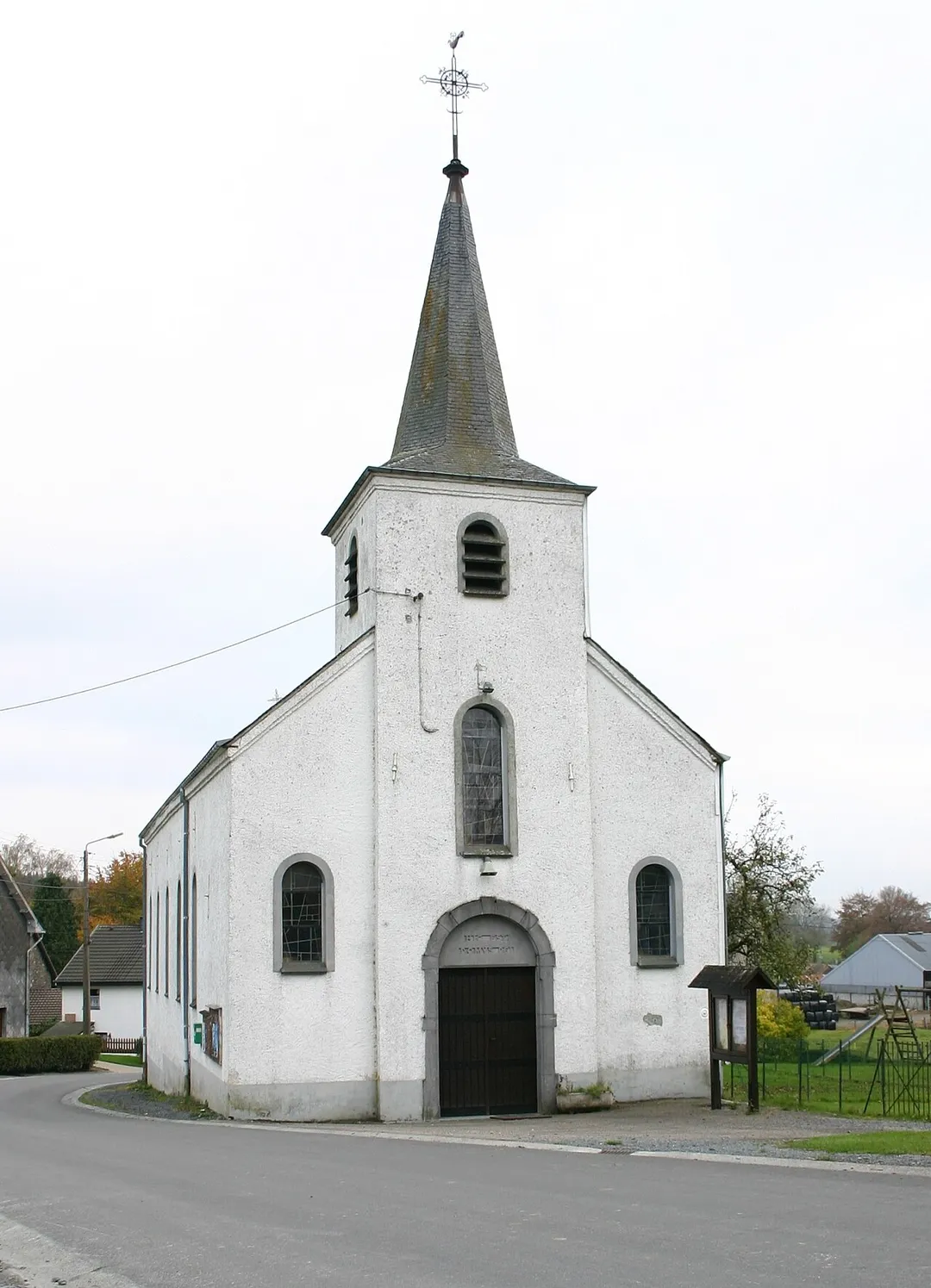Kierch vun Assenois.