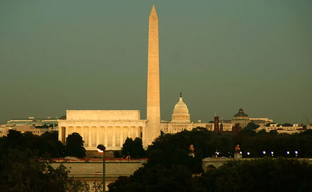 The DC skyline as seen from Arlington Nat'l cemetary - Jeff Costlow 2005
