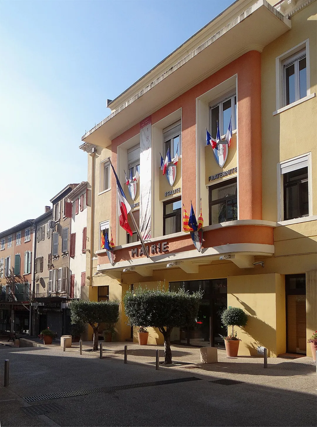 Mairie d'Aubagne, rue Jean Jaurès, Bouches-du-Rhône, France.