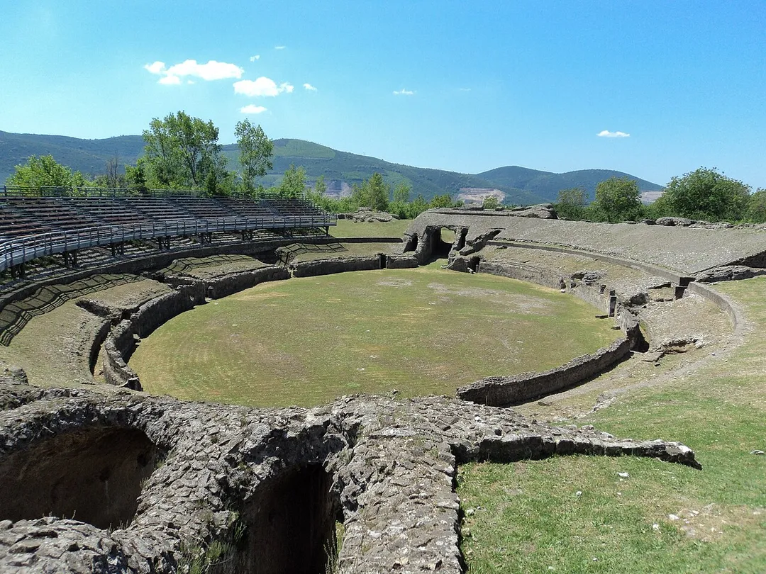 Area archeologica dell'Anfiteatro di Avella - MIBAC