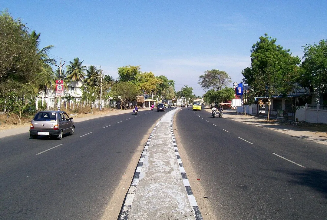 Avinashi-Tirupur-Palladam State Highway 19.