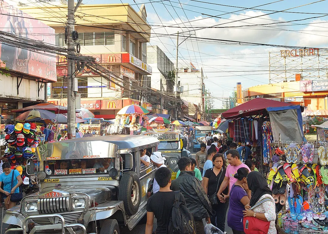 Flea market in Baclaran