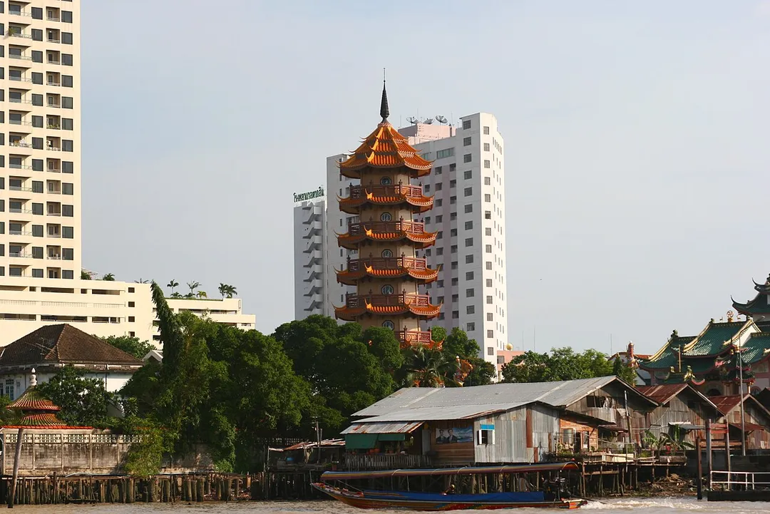 Pagoda of Chee Chin Khor Temple near Chao Phraya River