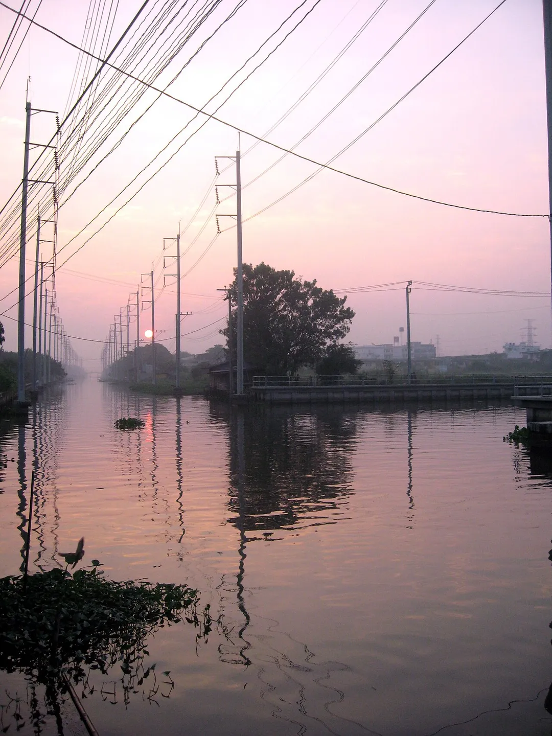 คลองหลังตลาดหัวตะเข้