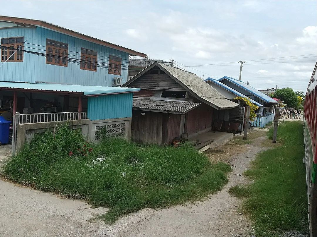 Ban Na Khok railway halt