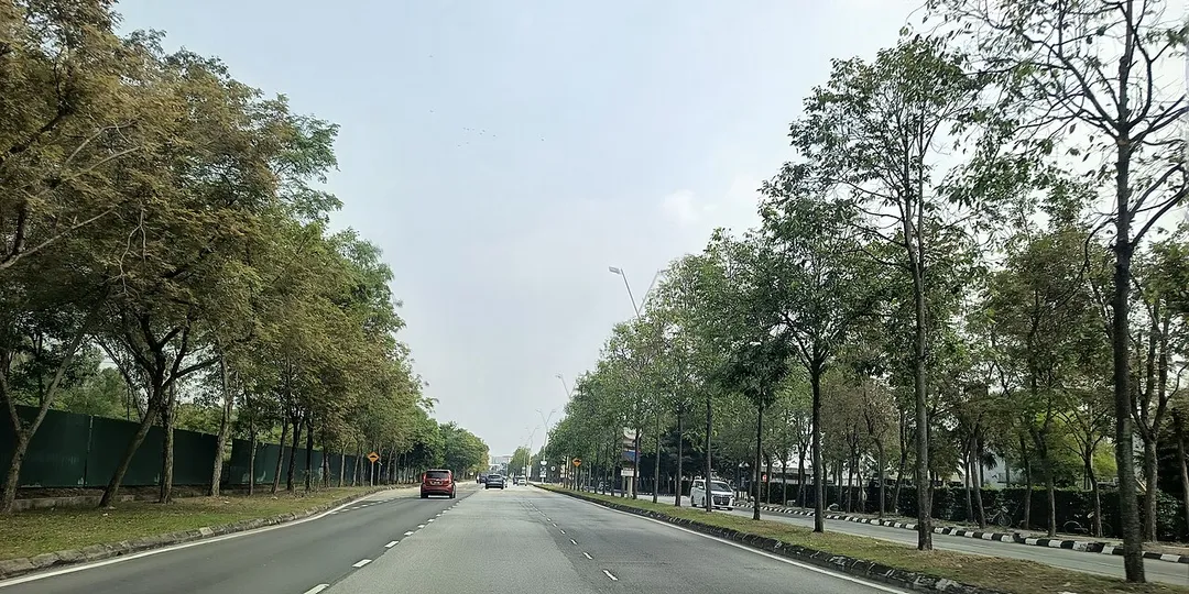 Main road of Bandar Saujana Putra in 2026