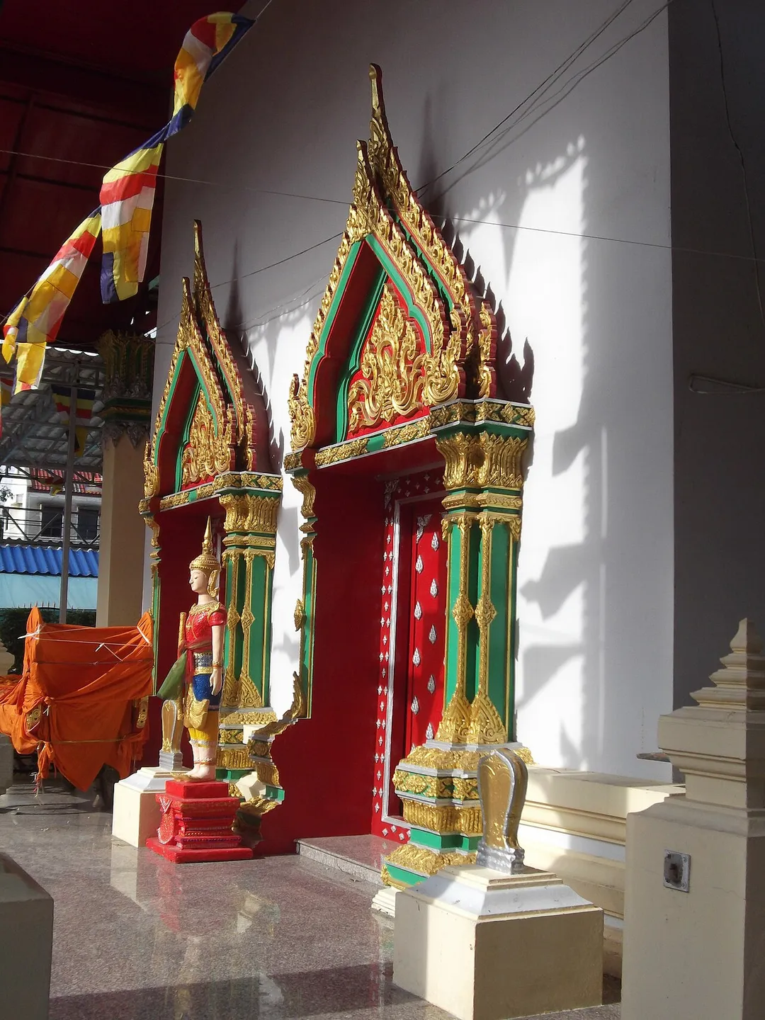 This is a photo of a monument in Thailand identified by the ID
