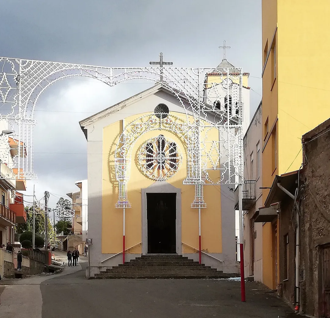 Prospetto della chiesa di Santa Maria di Loreto.