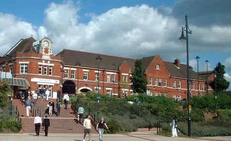 Basingstoke railway station