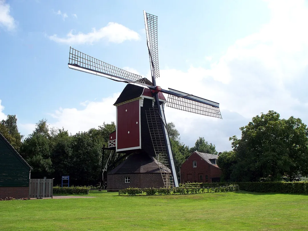 Windmolen Sint Lindert te Beegden, Molenstraat