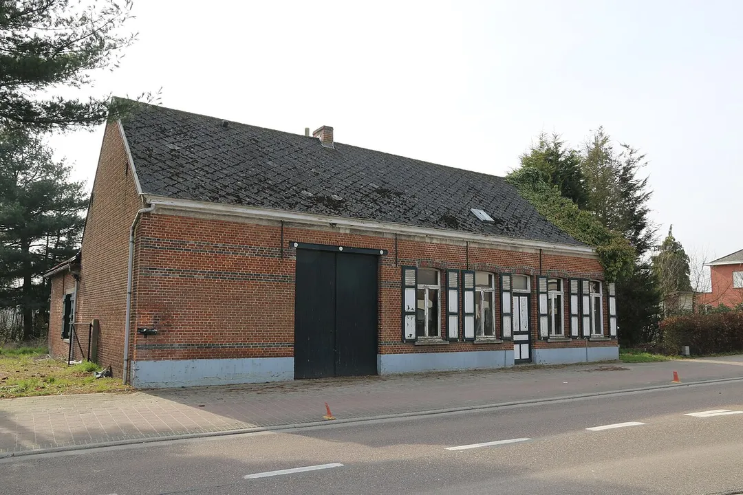 This is a photo of onroerend erfgoed number 2455