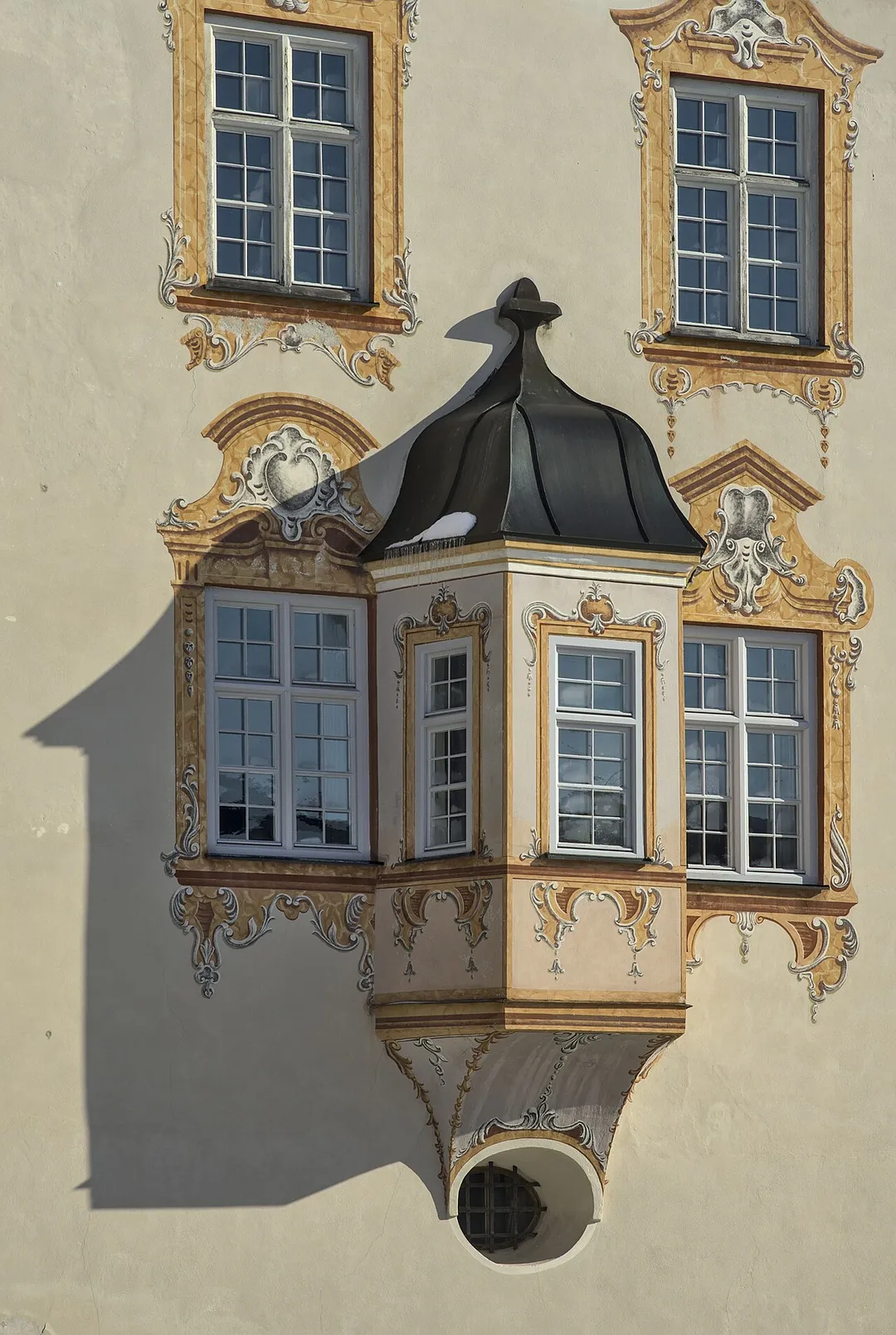 This is a photograph of an architectural monument.It is on the list of cultural monuments of Bayern, no. D-1-73-113-40.