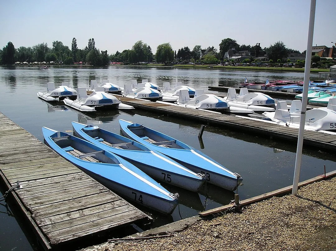 Kayaks for hire. Donkmeer lake