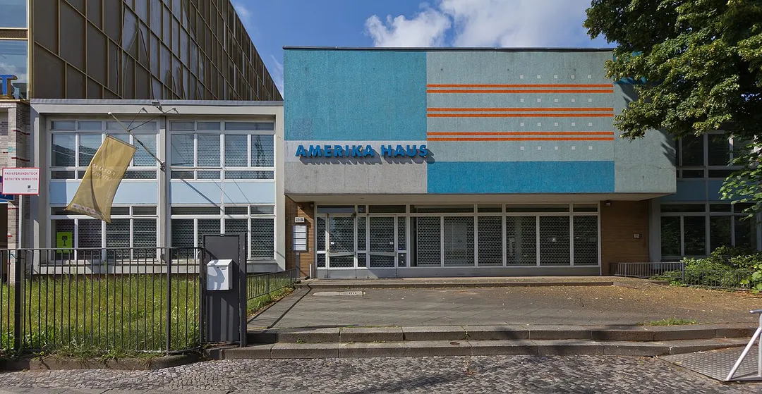 Defunct Amerika-Haus in Berlin, 2012
