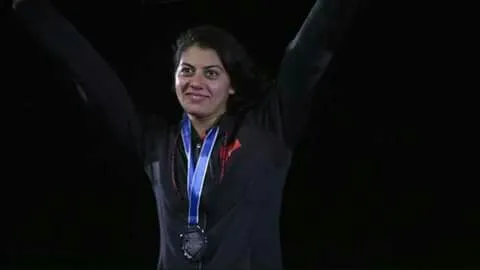 Azza Besbes, vice-championne du monde seniors 2017 à Leipzig