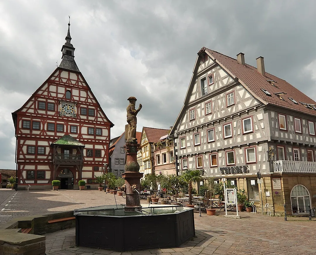 Besigheim, Marktplatz mit Rathaus