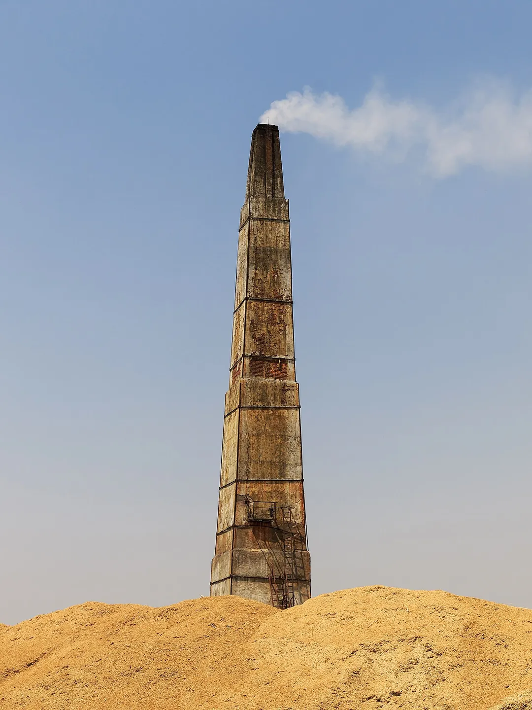 Chimney of a brick kiln in Bharatpur District, Rajasthan, India