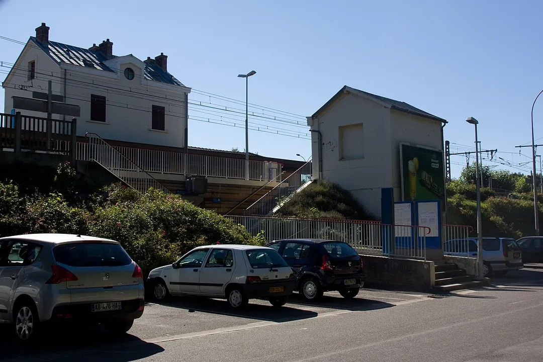 Gare de Bois-le-Roi,  Bois-le-Roi, Seine-et-Marne, France