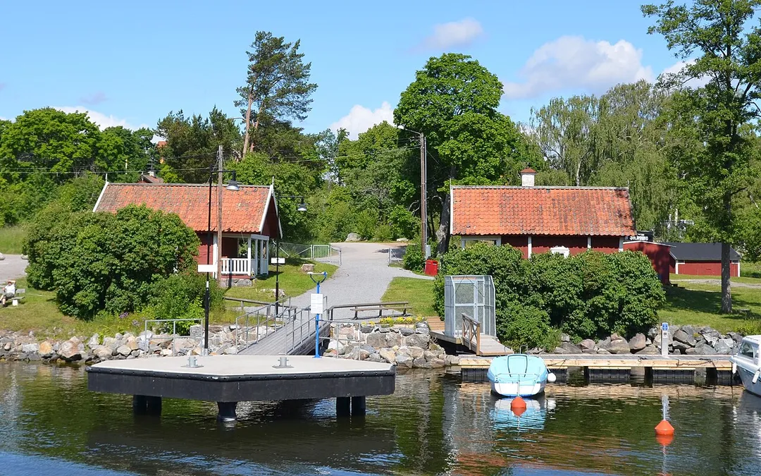 Ångbåtsbryggan i Boo på Värmdö, Nacka kommun.
