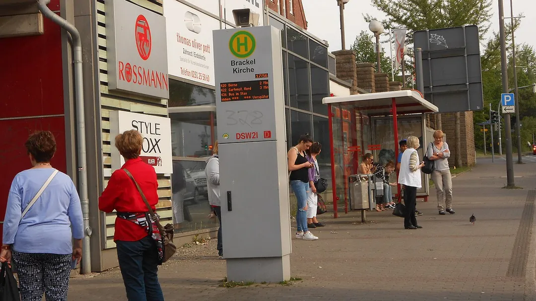 Bus-Haltestelle Brackel Kirche, in Dortmund-Brackel.