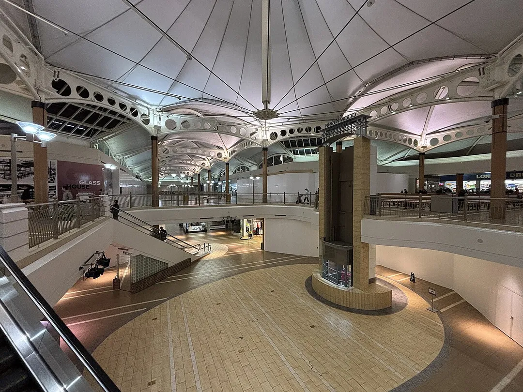 Brentwood Mall Atrium in 2024