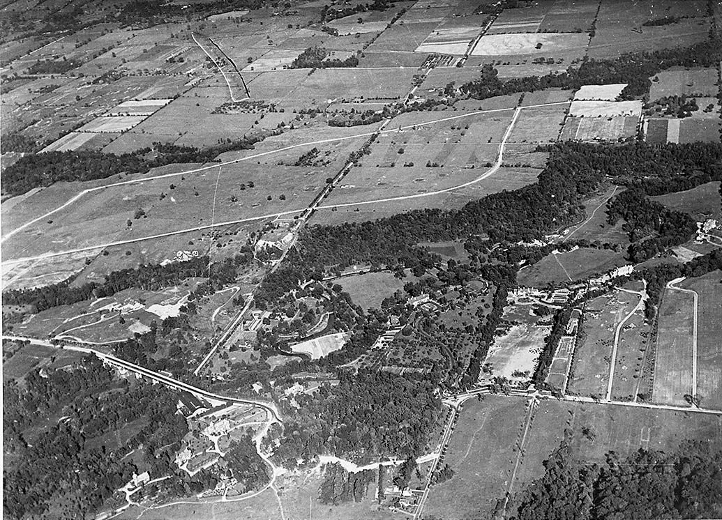 Aerial of Bayview and Lawrence Avenues from the southwest, Toronto, Canada