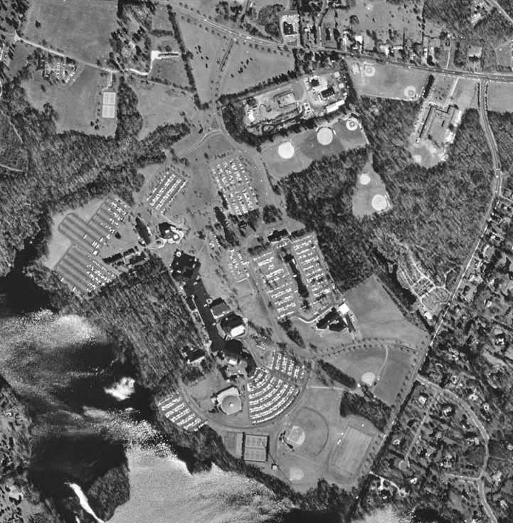 Aerial image of w:Brookdale Community College in New Jersey.