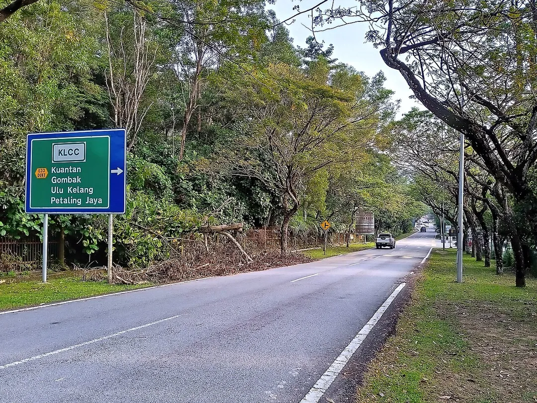 Permandangan sekitar Jalan BRP 1/1, Bukit Rahman Putra, utara Shah Alam