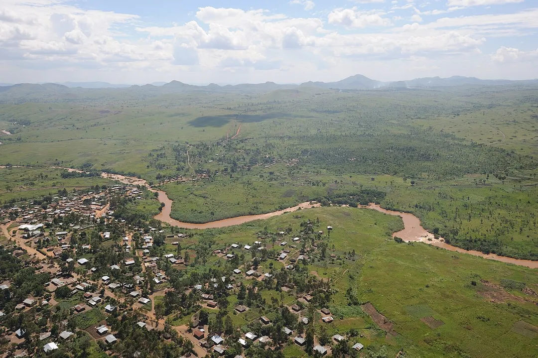 We flew in low over Bunia, the river and the rapids