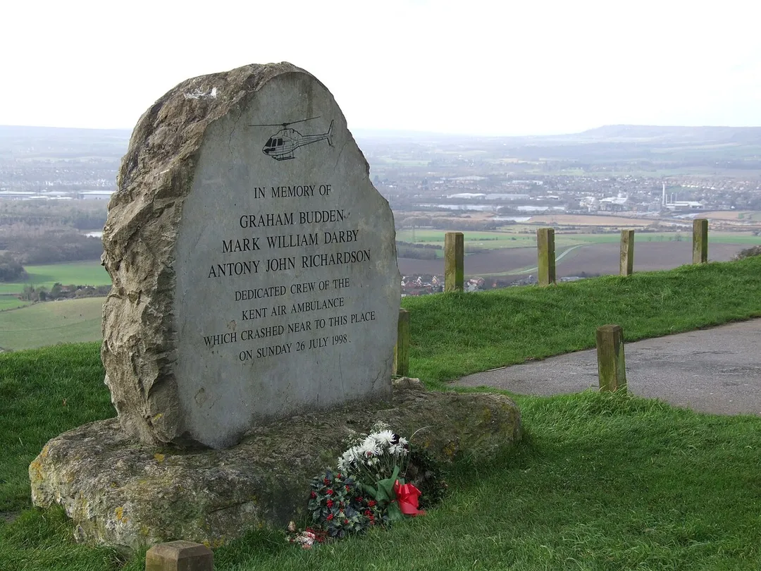 Blue Bell Hill Picnic site on the North Downs in Kent gives a view over the Medway Gap
Memorial to Kent  Air Ambulance Crew. Crashed 26 July 1998.


Camera location51° 19′ 54.48″ N, 0° 30′ 02.88″ E View this and other nearby images on: OpenStreetMap 51.331800;    0.500800