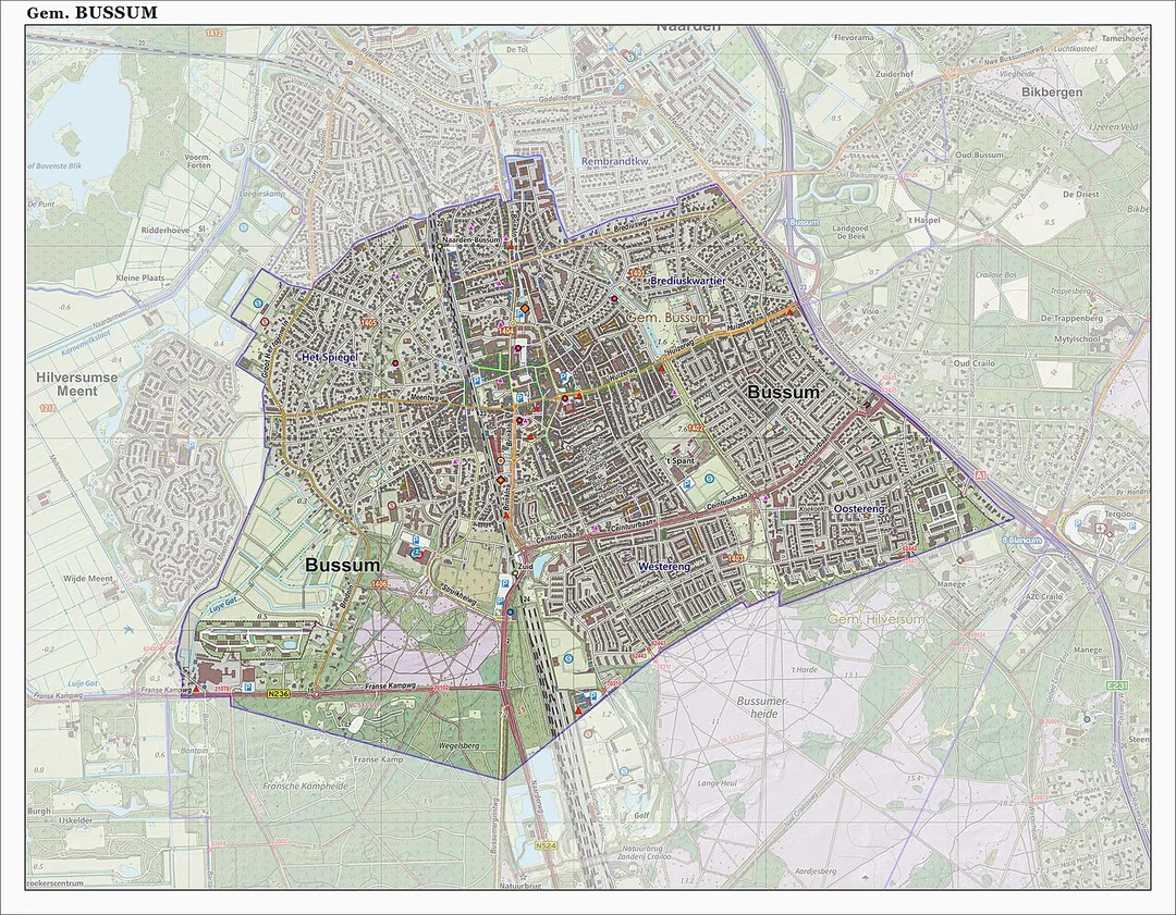 Topografische gemeentekaart. Resolutie: 400 pixels/km.
Kaartbeeld samengesteld uit de open geodata van de Top10NL en Top25namen (Kadaster), Creative Commons-BY licentie. Gebouwvlakken uit open geodata BAG extract. Wegen uit de OpenStreetMap, OpenStreetMap community. Reliëfschaduw uit de Actuele Hoogtekaart AHN2.

Samenstelling en kleurenschema: Jan-Willem van Aalst, met QGIS. Zie ook de Legenda.