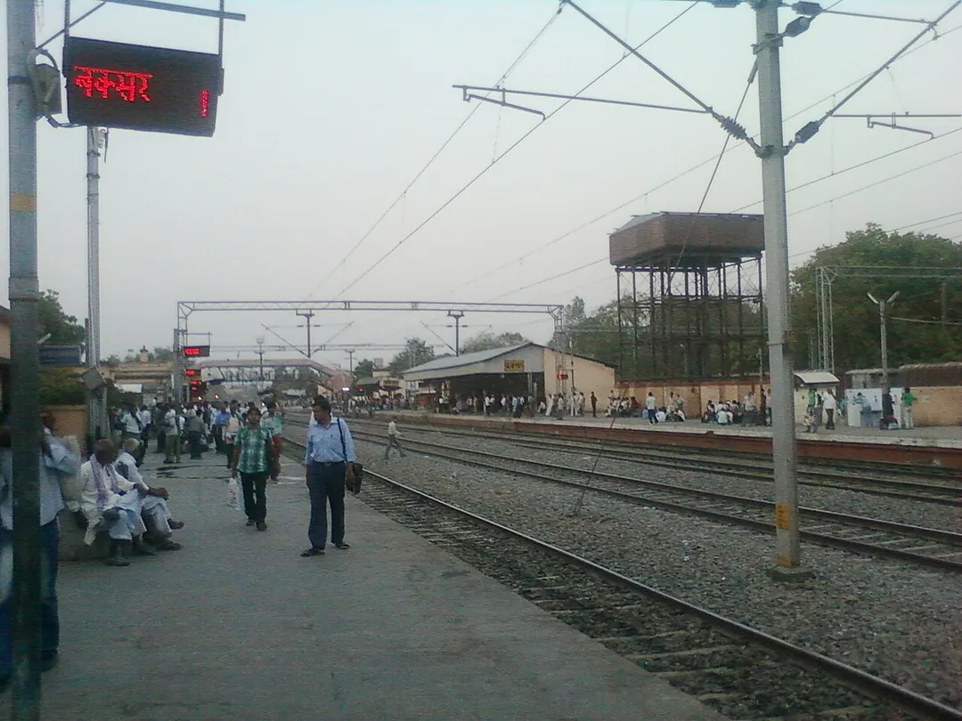 Buxar Railway Station - showing tracks