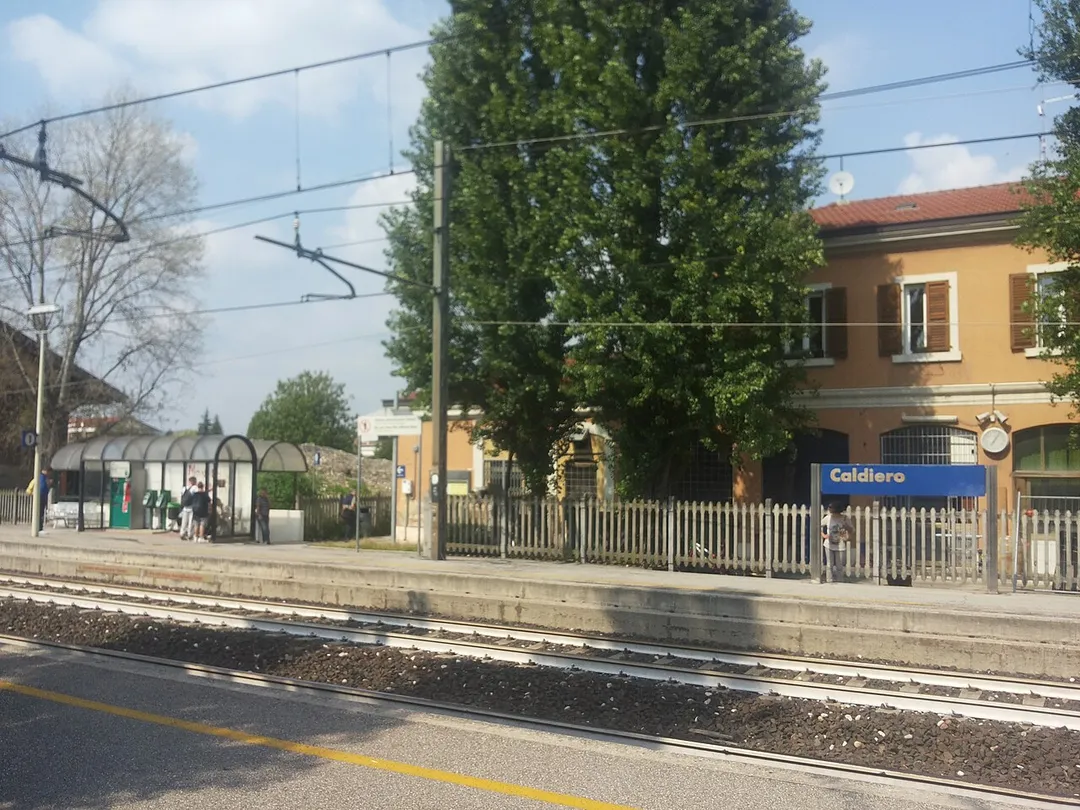 Stazione ferroviaria di Caldiero
