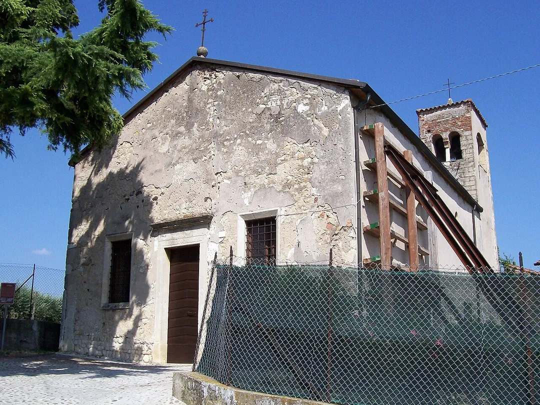 Chiesetta di S. Pietro in Caldiero.