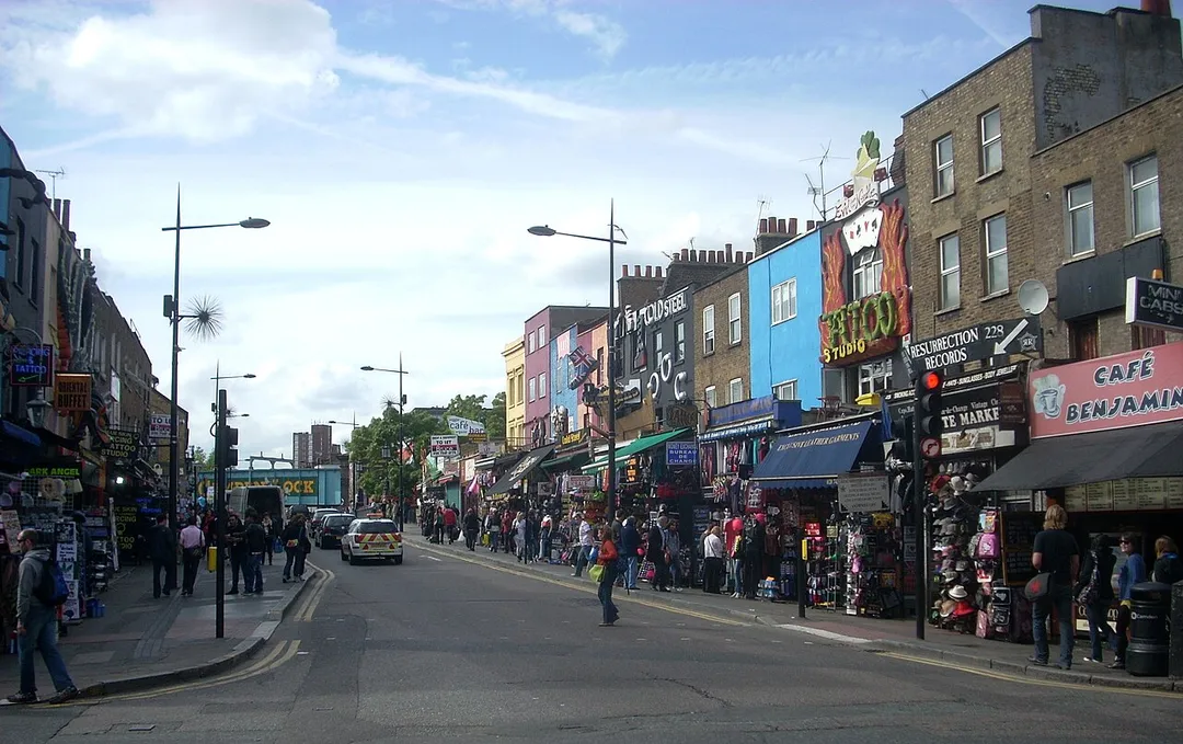 Camden High Street viewed from the junct. w/ hawley cres (northwards)