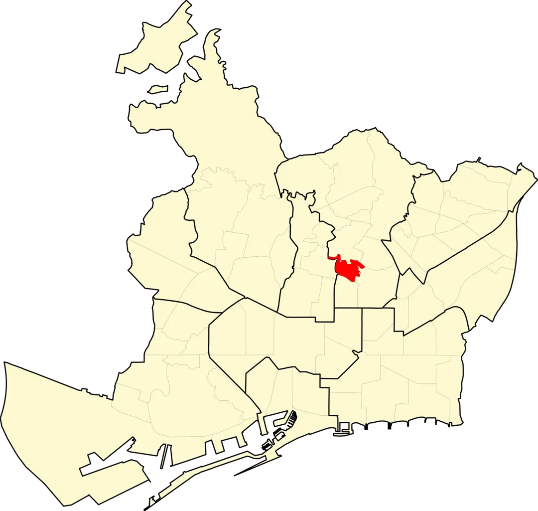 Mapa dels districtes i barris de Barcelona, remarcant el barri de Can Baró.